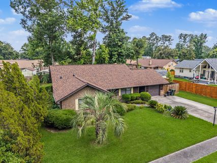 1001 Colonial Pines Drive active home in Tall Pines, Ladson, SC