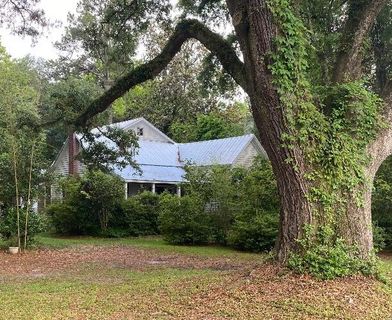 500 N Parler Avenue