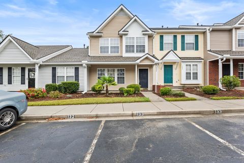 134 Hornby Circle