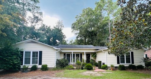 201 Silverhill Road active home in Forest Hills, Walterboro, SC