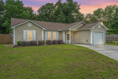 103 Felicia Court active home in Sangaree, Summerville, SC