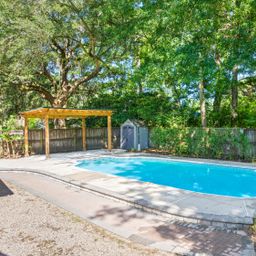 29 Hillcreek Boulevard