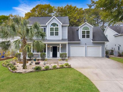 700 Majestic Oaks Drive