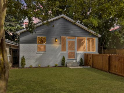 1937 Baxter Street