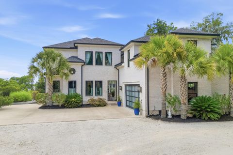 547 Bannockburn Drive