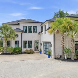 547 Bannockburn Drive