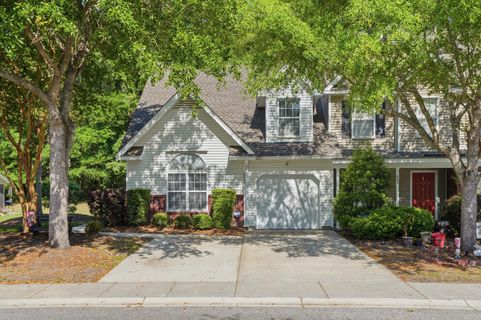 8663 Grassy Oak Trail active home in Coosaw Commons, North Charleston, SC