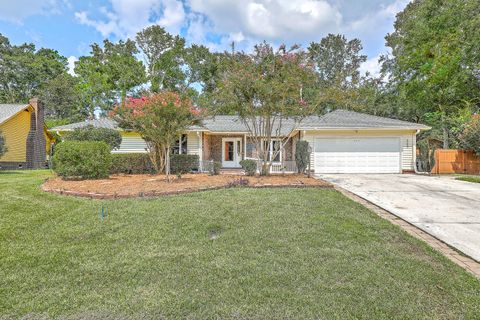 225 Savannah Round
