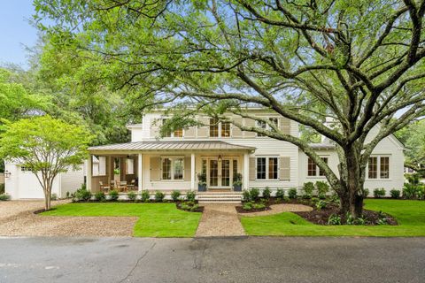 1323 Wayne Street active home in Old Mt Pleasant, Mount Pleasant, SC