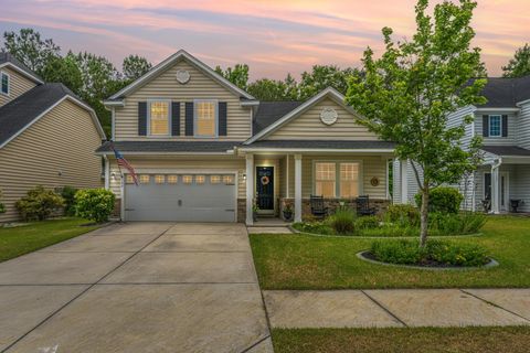 104 Blackwater Way