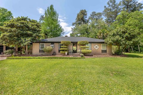 220 Club Acres Boulevard