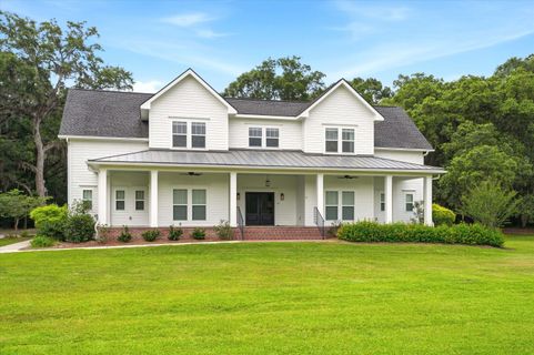 2962 Anchor Watch Drive active home in Anchorage Plantation, Wadmalaw Island, SC