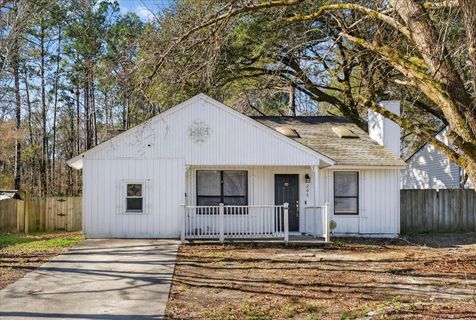 203 Tabby Creek Circle active home in Sangaree, Summerville, SC