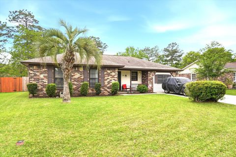 218 Village Green Circle