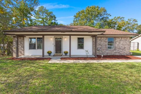 100 Underbrush Court