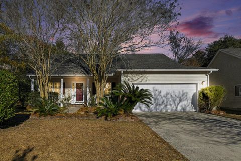 2613 Lyall Court