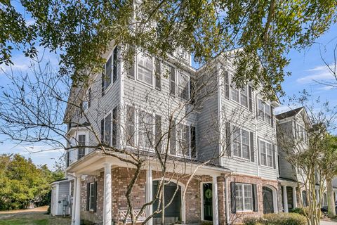 3552 Bagley Drive