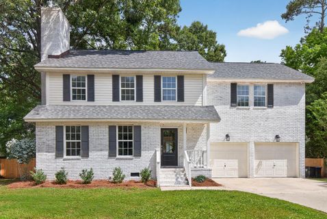 1017 Crooked Stick Court active home in Pine Forest, Summerville, SC