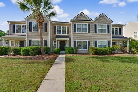 4834 Willow Brook Lane active home in Wescott Plantation, Summerville, SC