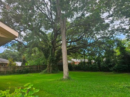 1527 Westridge Circle