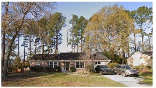 1669 Nantahala Boulevard active home in Wando East, Mount Pleasant, SC