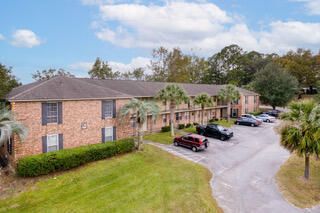 6240 Old Point Road Apt C7