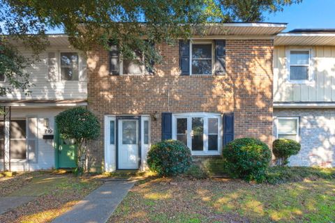 712 Harbor Lane