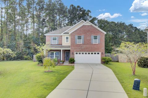 1052 Victoria Pointe Lane