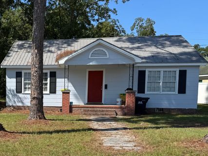 1045 W Elm Street