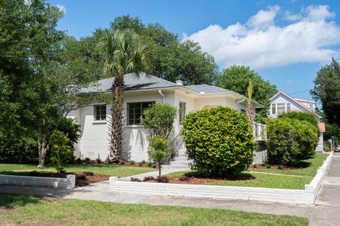 924 Ashley Avenue active home in Wagener Terrace, Charleston, SC