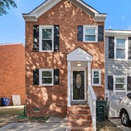 129 Village Walk