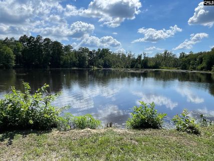 3318 Hollydale Drive active home in Parrish Plantation, West Columbia, SC