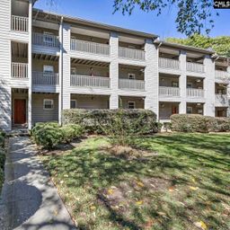633 Edgewater Lane