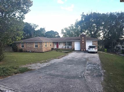 3001 Prestwick Circle