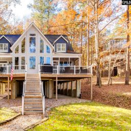 863 Woodside Drive