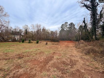 2723B Poinsett Highway