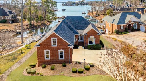 117 Bay Pointe Drive