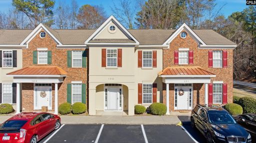 102 Tuscany Court active home in Tuscany Townhomes, Irmo, SC