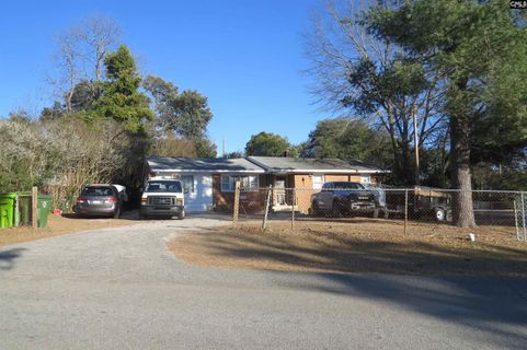 1802 Nearview Avenue active home in Woodfield Park, Columbia, SC