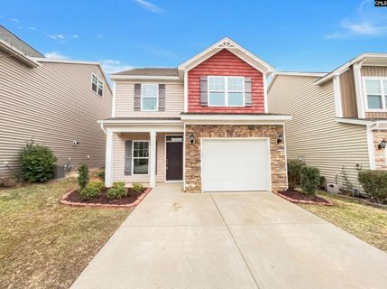 738 Pebblebranch Lane active home in Hawkins Creek, Blythewood, SC