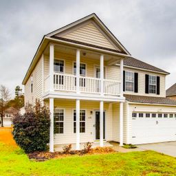 438 Grand National Lane