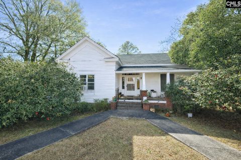 114 E College Street