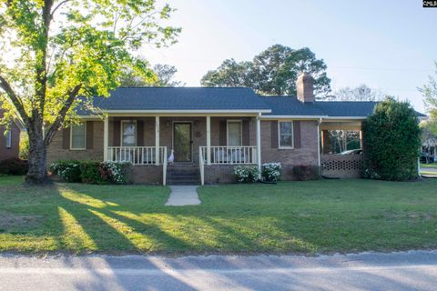 1616 Dogwood Street