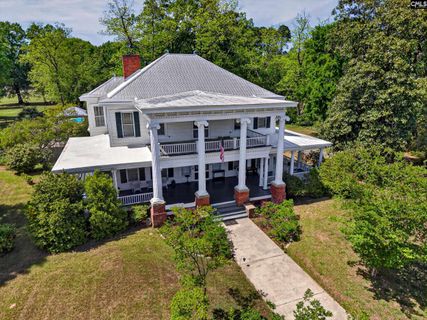 121 N Dew Street