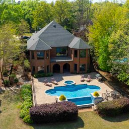 467 Greenetree Lane