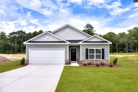 122 Middlesex Court active home in Sylvan Ridge, Lugoff, SC