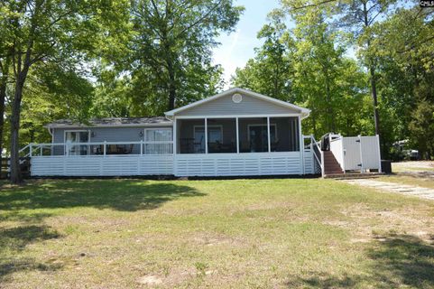 1688 Mallard Point Lane active home in Lake Wateree, Ridgeway, SC