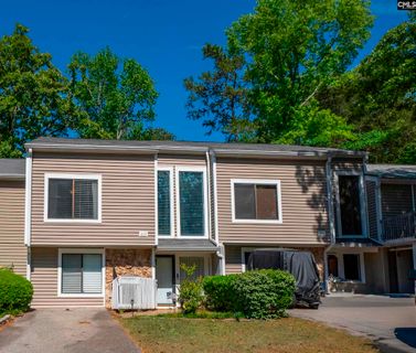215 Shoreline Dr active home in Yacht Cove, Columbia, SC