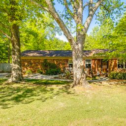 2448 Country Club Dr.