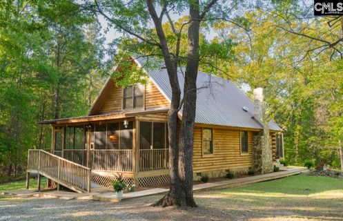 57 Club Lane active home in Lake Wateree, Winnsboro, SC